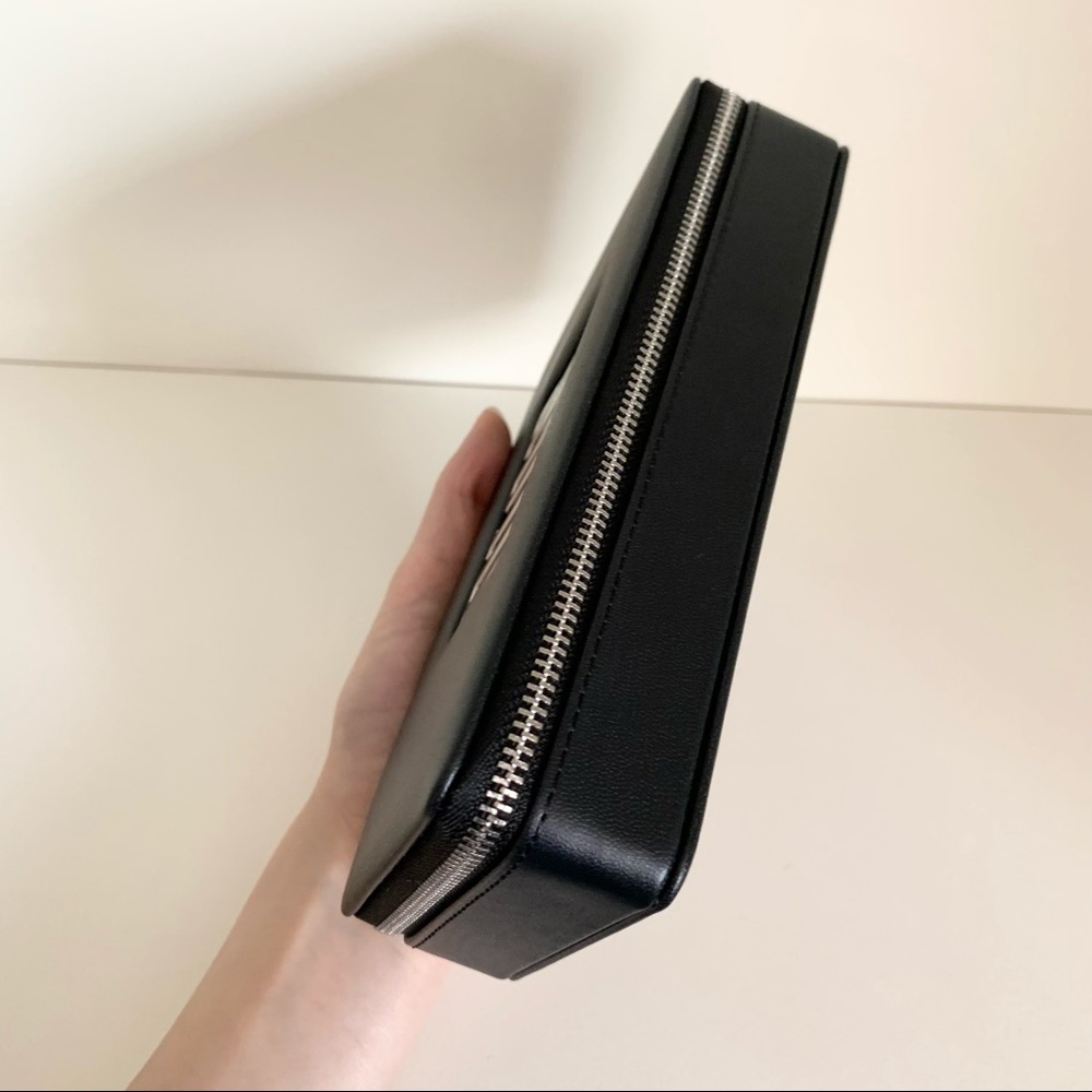 Hold NWOT Dior vanity case - Picture 7 of 16